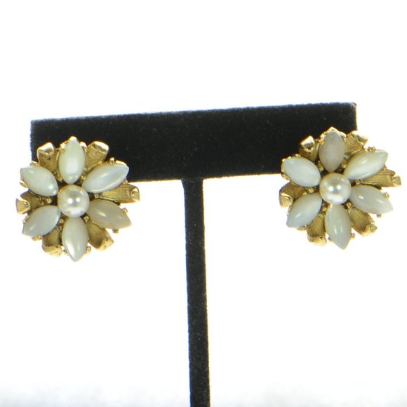 Oscar de la Renta Crystal Pearl & Mother-Of-Pearl Flower Stud Earrings